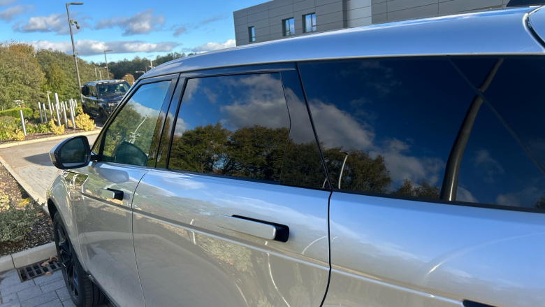 Land Rover Range Rover Evoque 2.0 D180 R-Dynamic SE 5dr Auto Diesel Hatchback